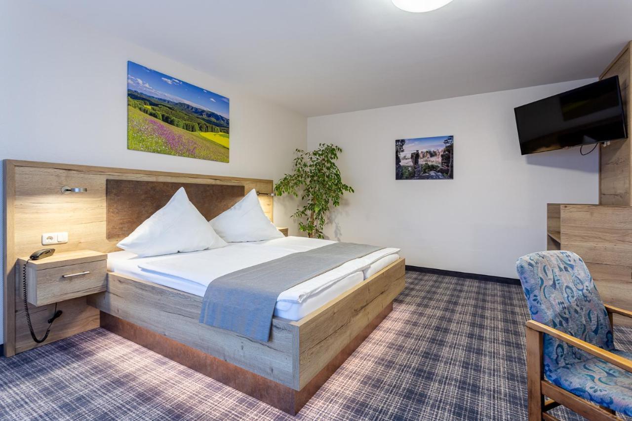 Hotel Zur Aussicht Hohnstein Esterno foto