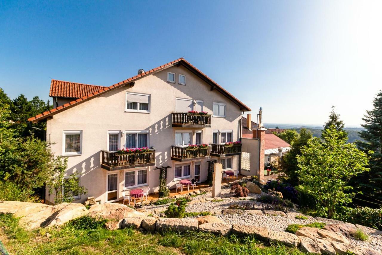 Hotel Zur Aussicht Hohnstein Esterno foto